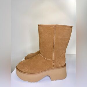 UGG Classic New Heights Short Boot Chestnut Women 9 Suede Platform New Authentic